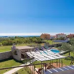 Debora With Private Pool And Backyard, Pet Friendly Σπίτι διακοπών
