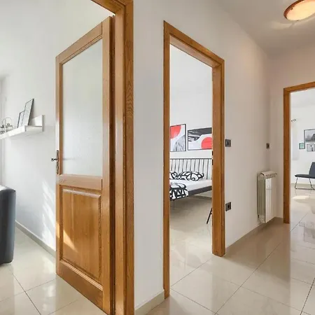 Debora With Private Pool And Backyard, Pet Friendly Vakantiehuis *