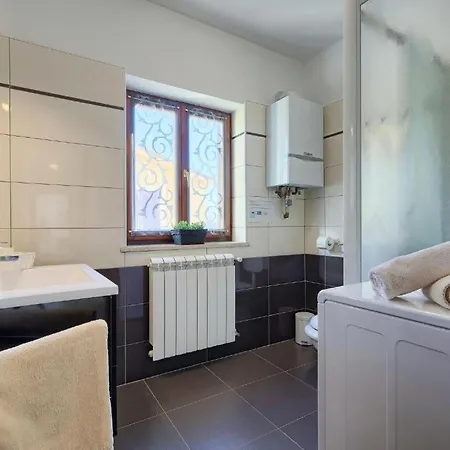 Vakantiehuis Debora With Private Pool And Backyard, Pet Friendly