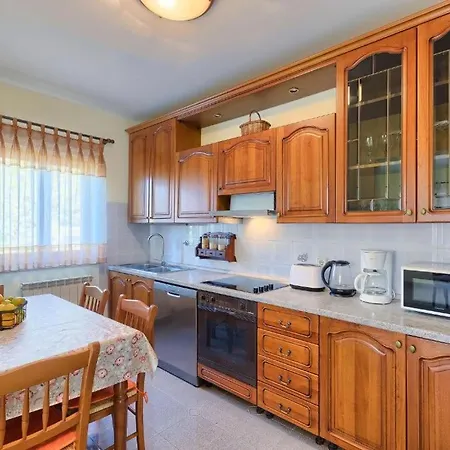 Debora With Private Pool And Backyard, Pet Friendly بيت للعطل *