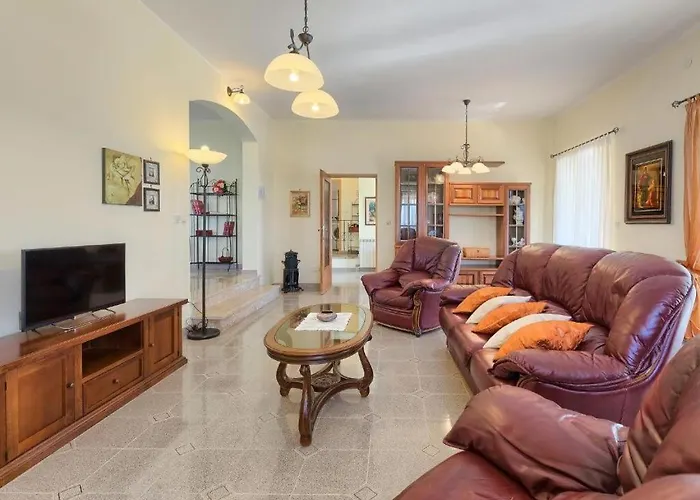 Holiday home Debora With Private Pool And Backyard, Pet Friendly *