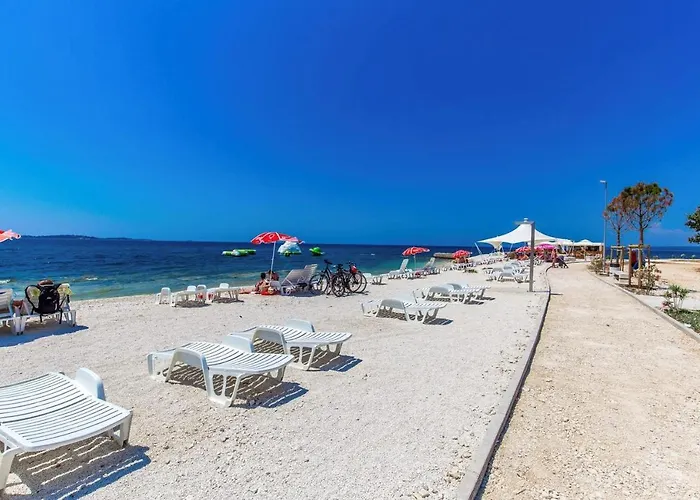 Debora With Private Pool And Backyard, Pet Friendly * Vodnjan