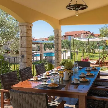 Nyaraló Debora With Private Pool And Backyard, Pet Friendly *