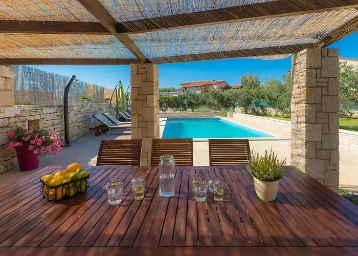 Ferienhaus Debora With Private Pool And Backyard, Pet Friendly