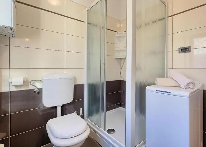 Debora With Private Pool And Backyard, Pet Friendly * 보드냔